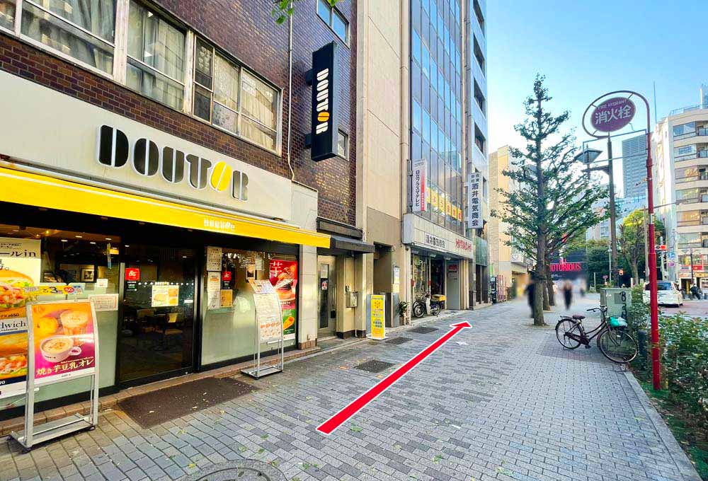 ドトールコーヒーショップ 新宿文化センター通り店の外観写真