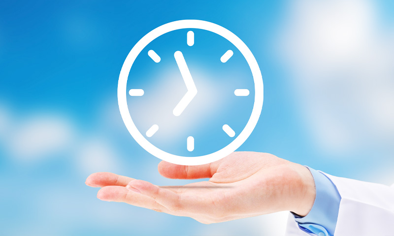 医師と診療時間のイメージ写真